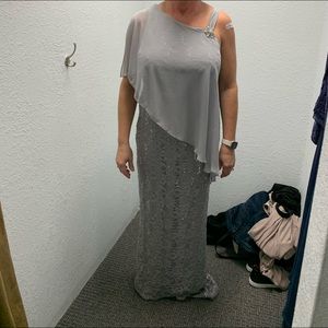 Brand new (tags fell off). Purchased for my sons wedding. Size 12.